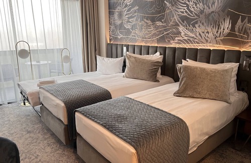 Tiszaujvaros Hotel | Tisia Hotel & Spa