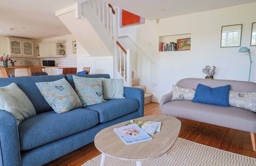 West Compton Cottage | TITHE BARN COTTAGE, pet friendly, with open fire in Burton Bradstock