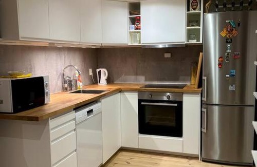 Larvik Apartment | Tjodalyng - ved Viksfjord - sokkelleilighet