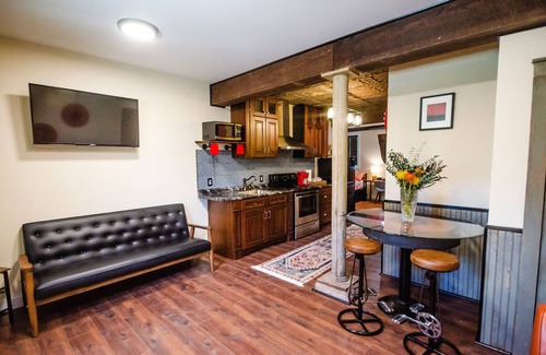 Soldiers Grove Hotel | Tobacco Warehouse Inn