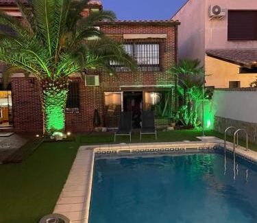 Arges House | TOLEDO ENCANTADO Piscina y BBQ privada 2,5 km de Puy du Foy