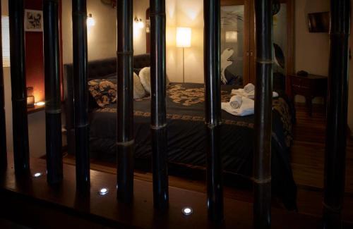 Mount Tomah Bed & Breakfast | Tomah Retreat - Studio CHILL with fireplace and clawfoot bath