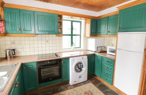 Westport Cottage | TOM’S COTTAGE, family friendly in Westport, County Mayo