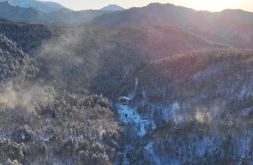 Shintoku Hotel | Tomuraushionsen Higashi Taisetsuso