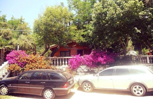 Dhermi Cabin | TONEDA Seaside Bungalows