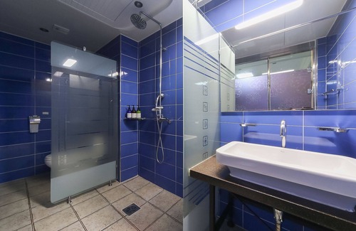 Tongyeong Hotel | Tongyeong Badapunggyeong