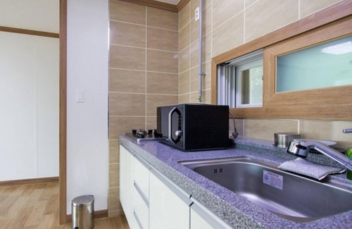 Mulgae House | Tongyeong Chuckpo Sunshine Pension