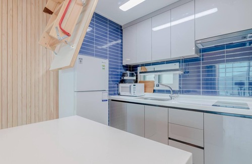 Saryang-myeon House | Tongyeong Saryangdo Elphis36 Poolvilla