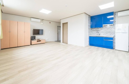 Kwanil House | Tongyoung Sandeulhae Healling Pension
