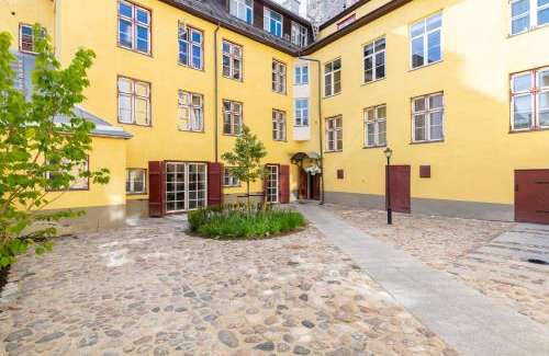 Old Town Apartment | Toompea Castle Hideaway