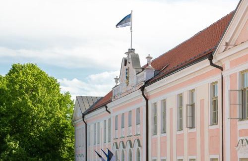 Old Town Apartment | Toompea Castle Hideaway