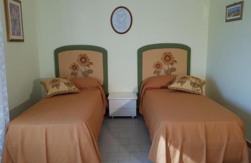 Sant'Eufemia Lamezia Apartment | Top bedroom GOLFO - Le Lincelle, Lamezia - 2 extra large single beds