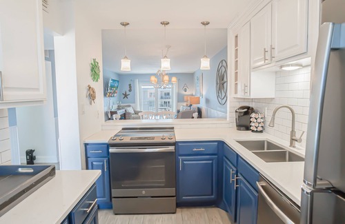 New Smyrna Beach Condo | Top-floor condo with ocean/pool views, private balcony, and heated beachfront pool