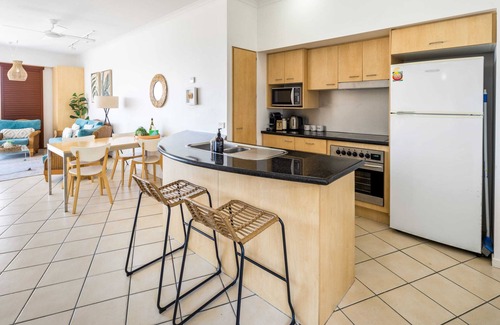 Kings Beach Apartment | Top Floor Unit With Private Rooftop Terrace
