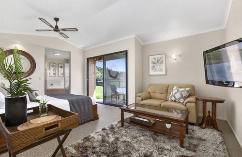 Bald Knob Bed & Breakfast | Top of The Hill