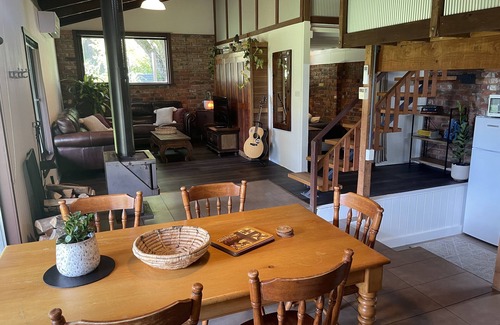 Barramunga Cabin | Top of the Otways the Nature Lodge