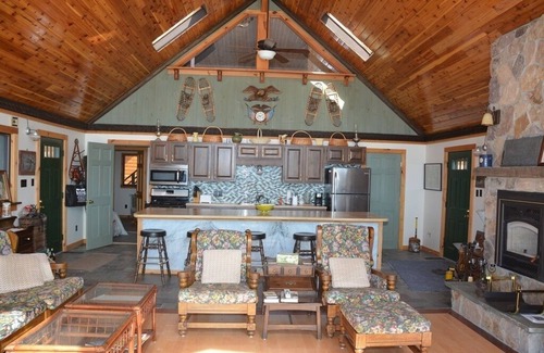 Salem House | Top of the World Compound - Million Dollar Views - Off the grid, self sufficient
