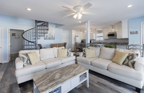 Crescent Beach House | Top Rated Home | 5 Star Reviews | Siloam Waters | 4 Bedroom Gulf-Front