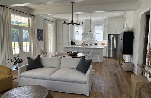 Mayhew House | Top Rated home in Starkvegas for a game day experience! 3 Min from campus!
