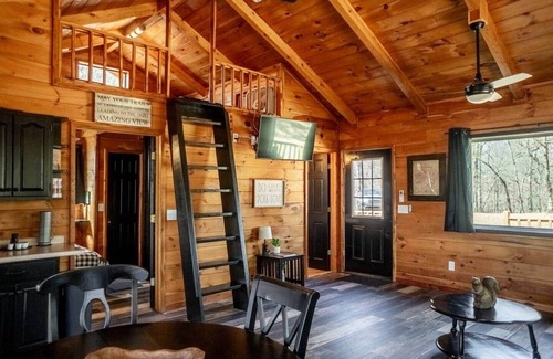 Board Camp House | Top the hill and chill!