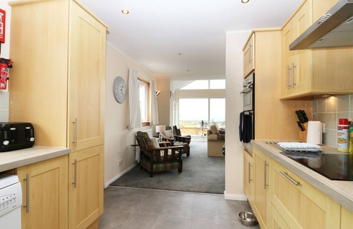 Glenelg Cottage | TORGORM, pet friendly, country holiday cottage in Glenelg