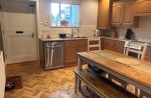 New Mills Cottage | Torr Top Place - Peak District single level property. Great access and amenities