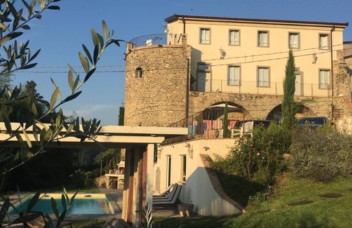Gassano House | Torre dei Medici luxury villa, pool, wifi, parking, view, near Cinque Terre