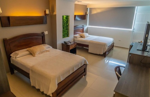 Uramba National Park Hotel | Torre Mar