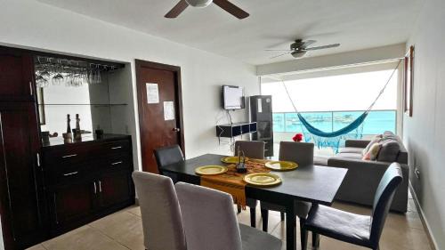 Salinas Apartment | Torre Marina 7B cómodo depar frente al mar
