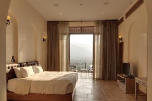 Pong Ta Long Hotel | Toscana Town Square Suites