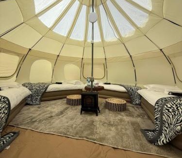 Mongolia Bed & Breakfast | Tosontsengel Glamping Tents