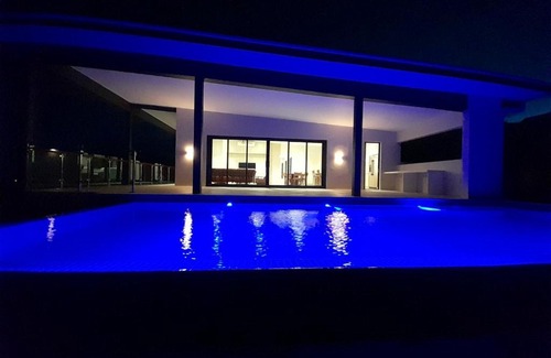 Volivoli House | Totoka Vuvale Villa - New private luxury property with amazing views