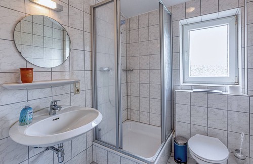 Lohmar Hotel | Touch Down Motel