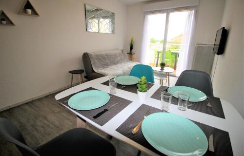 Carcassonne Apartment | Tout confort ! Climatisation, Calme, Piscine, Parking Gratuit, Terrasse, Wifi