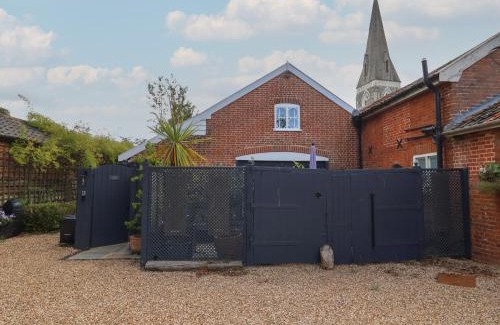 Melton House | Tower End Cottage