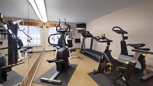 Quesnel Hotel | Tower Inn & Suites