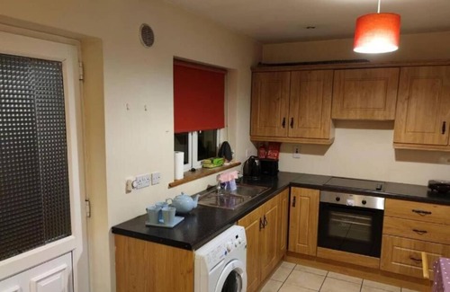 Muine Bheag House | Town Centre 2-bedroom house with WiFi in Muine Bheag