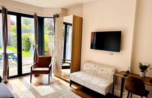 Harrow House | Town Centre 4-bed House