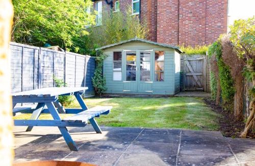 Harrow House | Town Centre 4-bed House