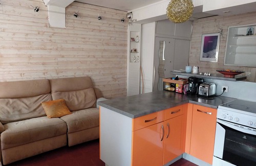 Beaulieu - Maladrerie - Saint-Paul House | Town house with veranda and courtyard, near town center Ideal for families or couples!