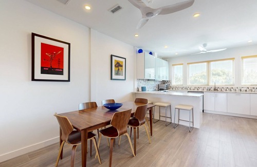 Rehoboth by the Sea House | Town of Dewey Beach- Inviting newly renovated townhouse with ocean views