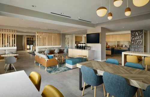 Fort Myers Hotel | TownePlace Suites by Marriott Fort Myers Southeast