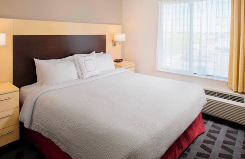Palm Valley Hotel | TownePlace Suites by Marriott Goodyear