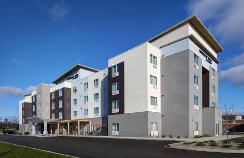 Forest Hills Hotel | TownePlace Suites by Marriott Grand Rapids Airport