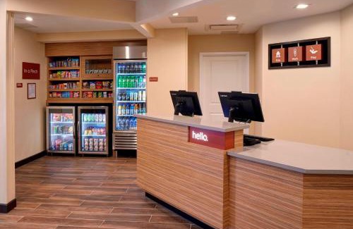 Forest Hills Hotel | TownePlace Suites by Marriott Grand Rapids Airport