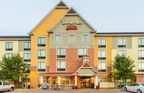 Murlin Heights Hotel | TownePlace Suites Dayton North