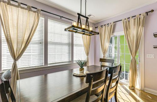 Ladson House | Townhome 3 Mi to Wescott Park and Golf Course!