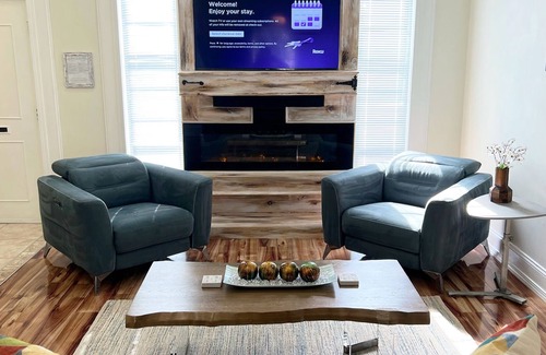 Mitchell House | Townhome near Christian Hospital NE, Spanish Lake Park & STL Zoo WildCare Park