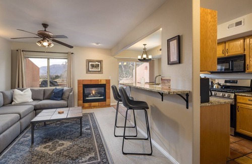 Moab South Valley House | Townhome on Moab Golf Course | Pool | Views!