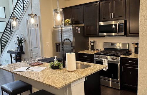 Colorado Springs House | Townhouse, close I25, Air Force Academy, walk to restaurants, movies, bowling
